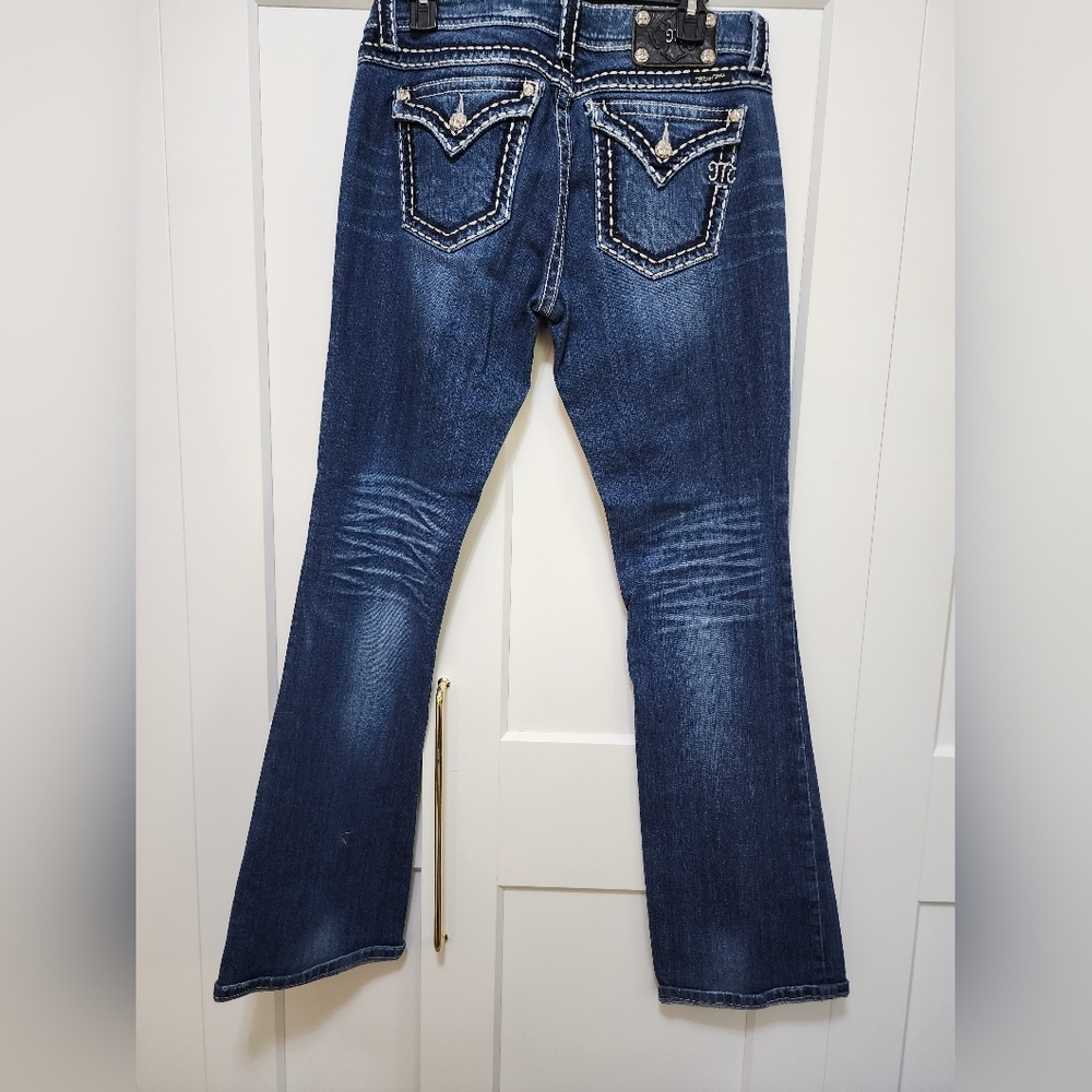 MISS ME JEANS Slim Fit Bootcut From The Buckle